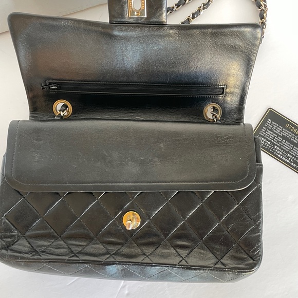 Chanel Classic Double Flap Black Lambskin Bag Vintage - Picture 11 of 16